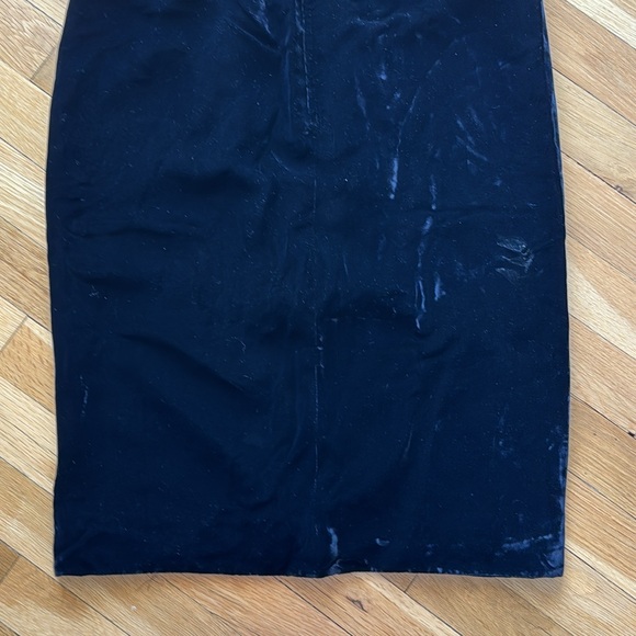 Valentino Boutique Black Front Slit Velvet Skirt - Picture 10 of 11